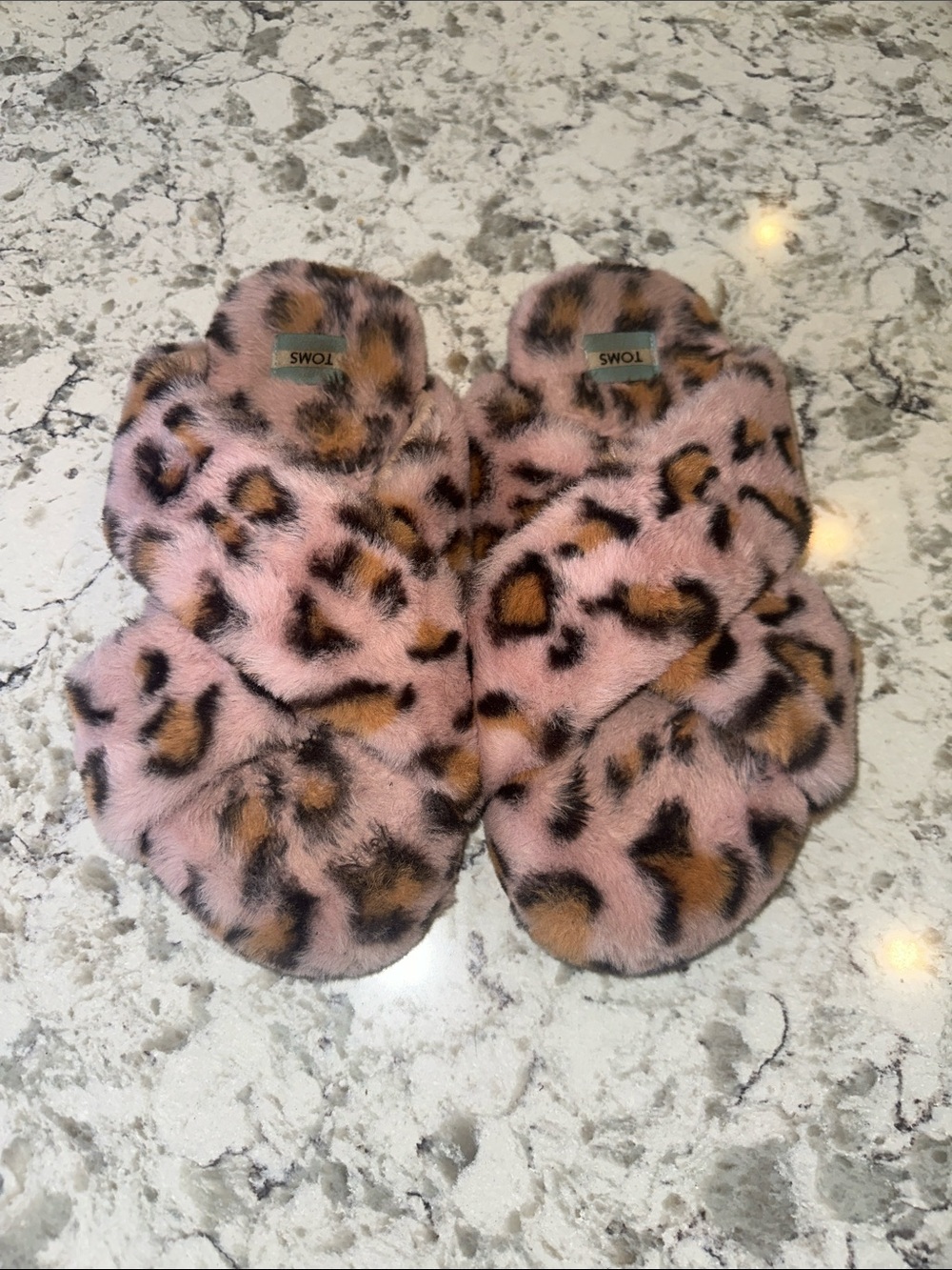 Toms Spanish Villa Pink Cheetah Faux Fur Crossover Slide Slippers.  Size 9